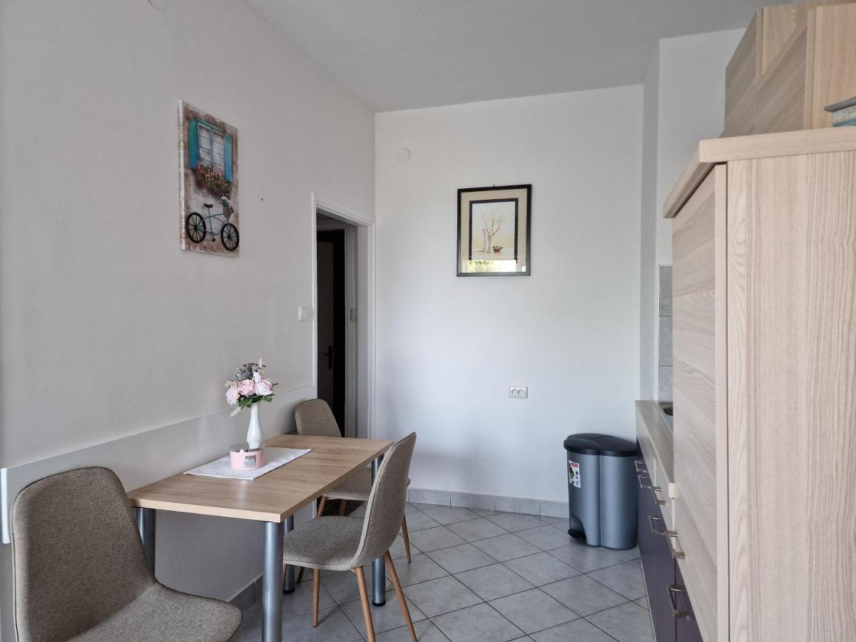 Apartment Sostaric Vrh  Екстериор снимка